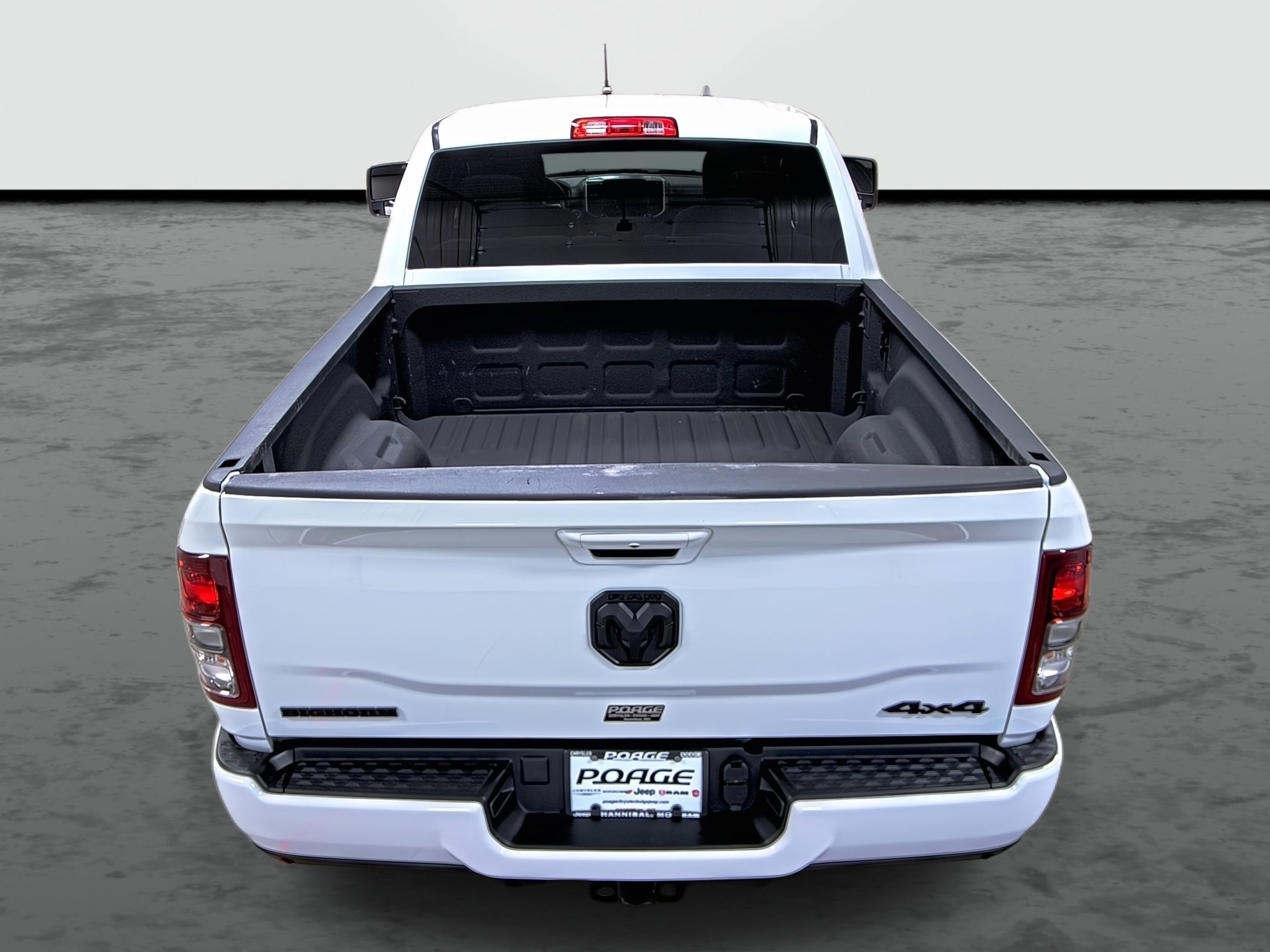 Used 2024 RAM 2500 Big Horn w/ Night Edition AWD/4WD image 3