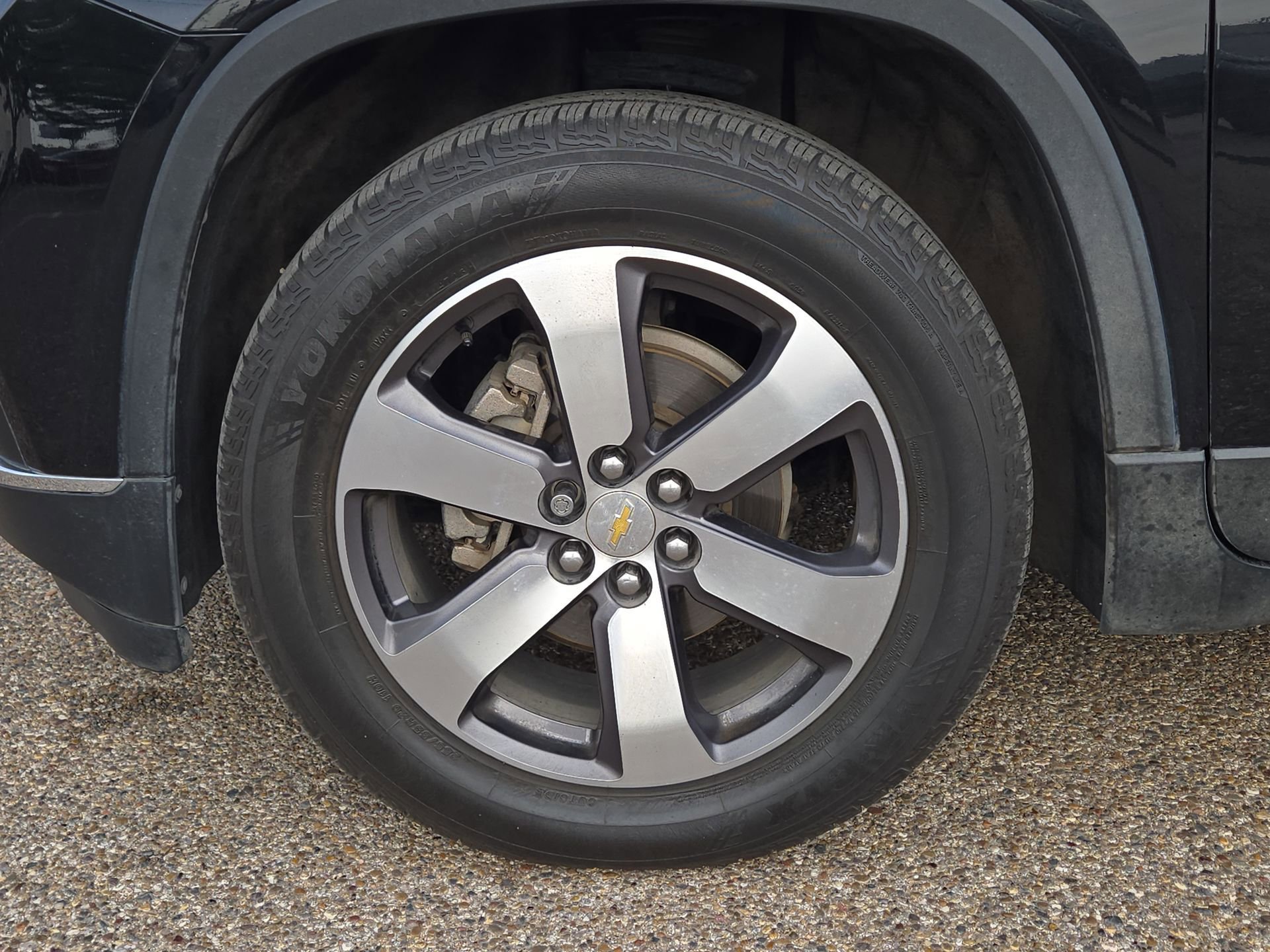 Used 2019 Chevrolet Traverse LT w/ LT Premium Package FWD image 11