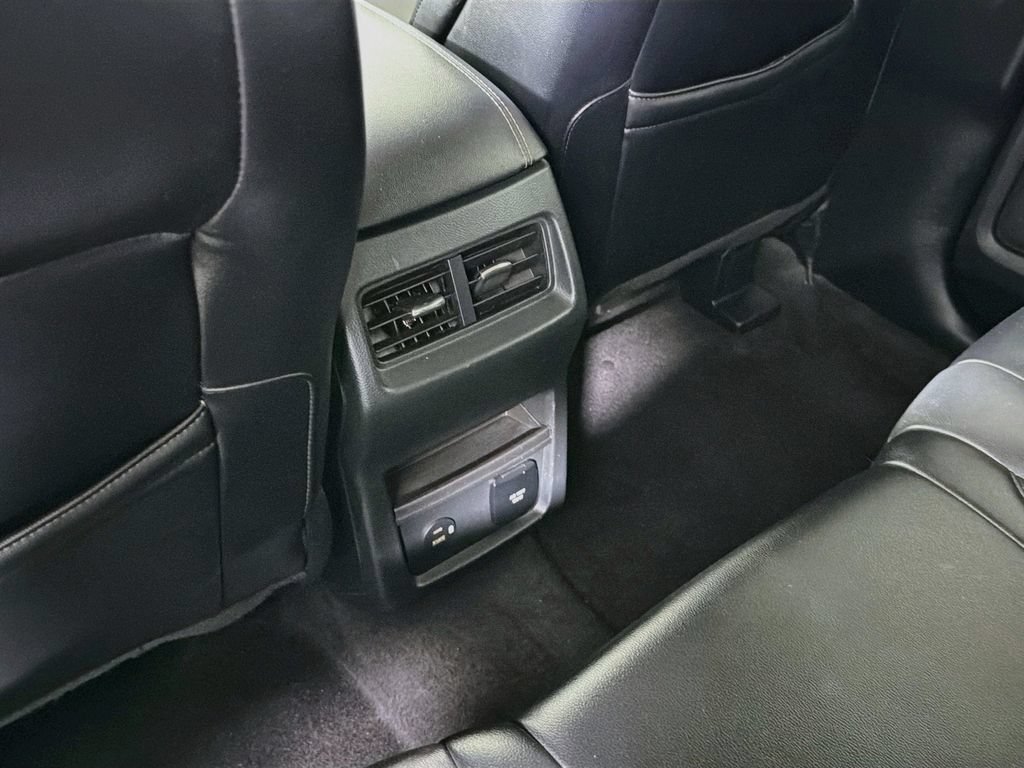 Used 2022 Ford Edge Titanium AWD/4WD image 27