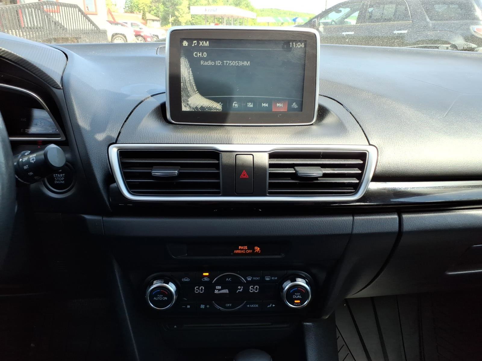 Used 2014 MAZDA MAZDA3 i Touring w/ Technology Package FWD image 16