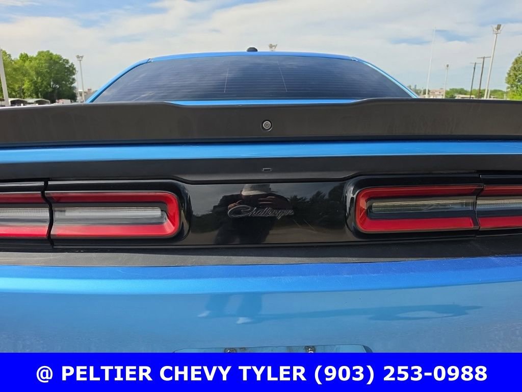 Used 2019 Dodge Challenger SXT w/ Blacktop Package RWD image 7
