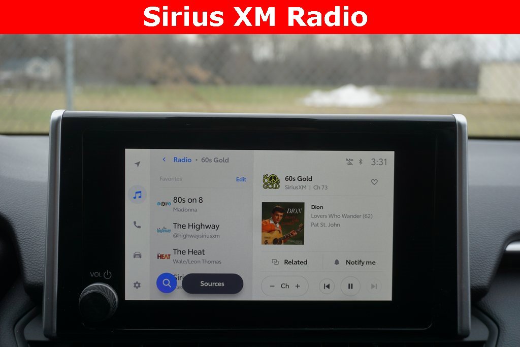 Used 2025 Toyota RAV4 SE image 8