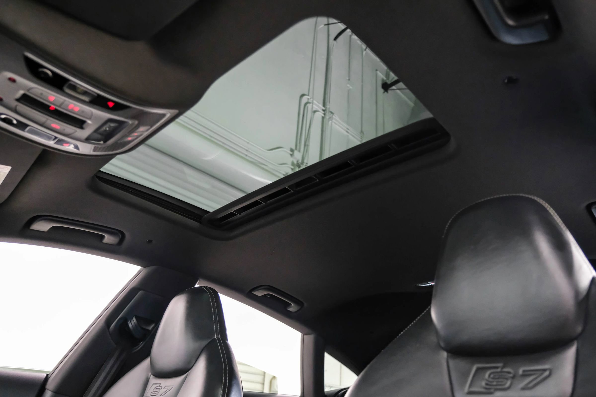 Used 2015 Audi S7 Prestige w/ Black Optic Package image 29