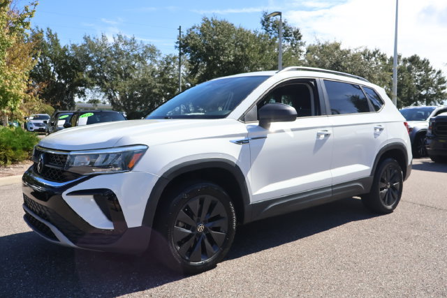 Certified 2023 Volkswagen Taos S FWD image 4