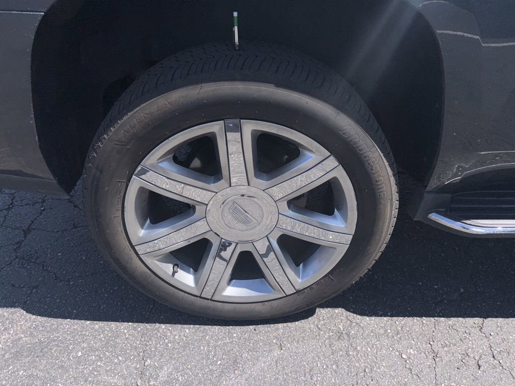 Used 2019 Cadillac Escalade Luxury image 13