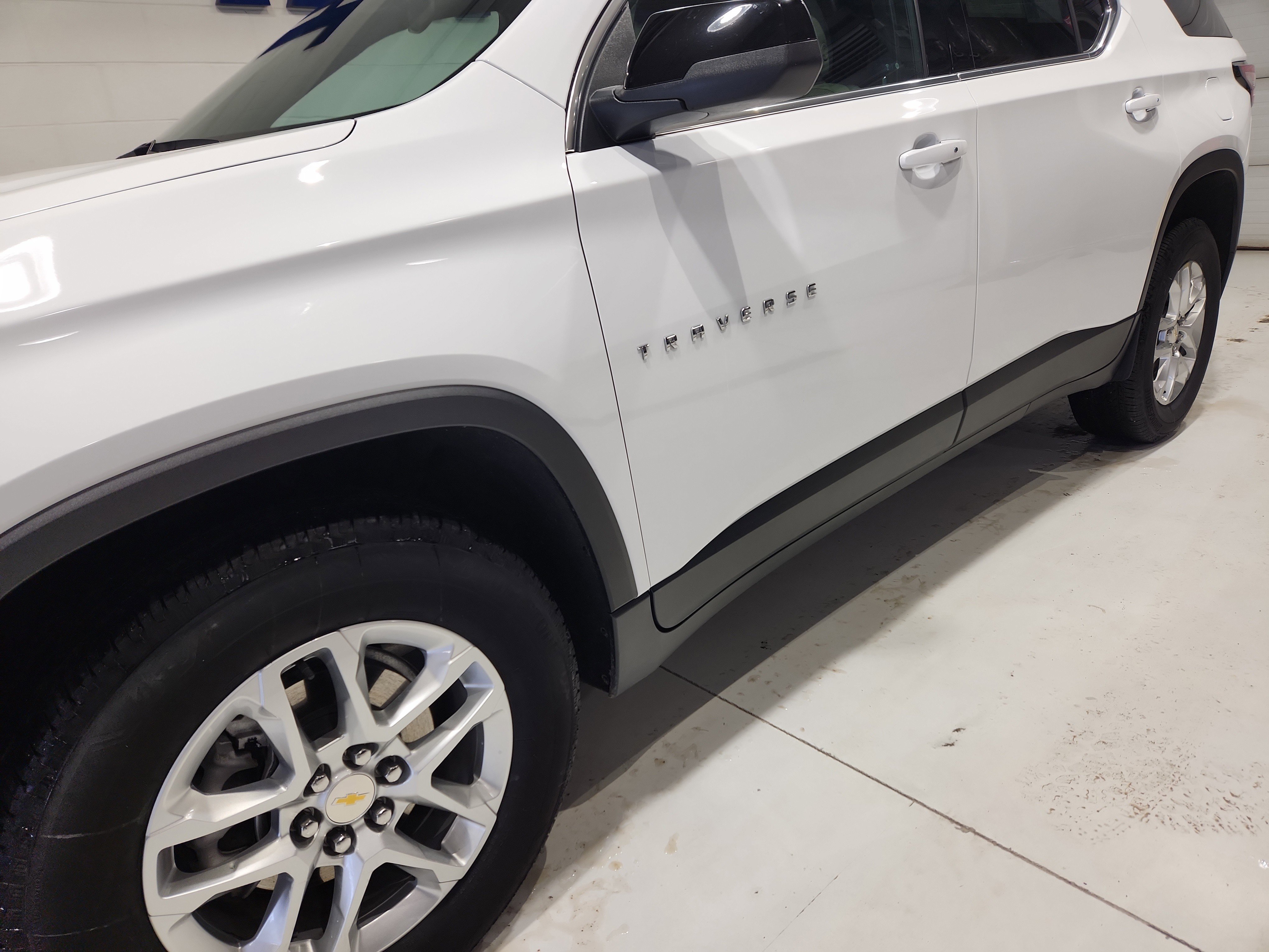 Certified 2023 Chevrolet Traverse LS image 21