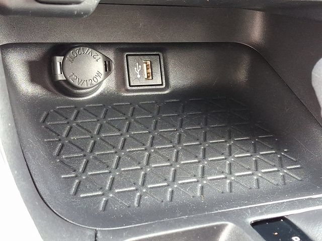Used 2024 Toyota RAV4 XLE AWD/4WD image 17