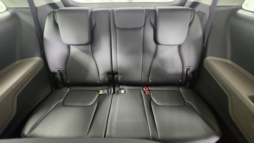 New 2026 Kia Carnival FWD image 15