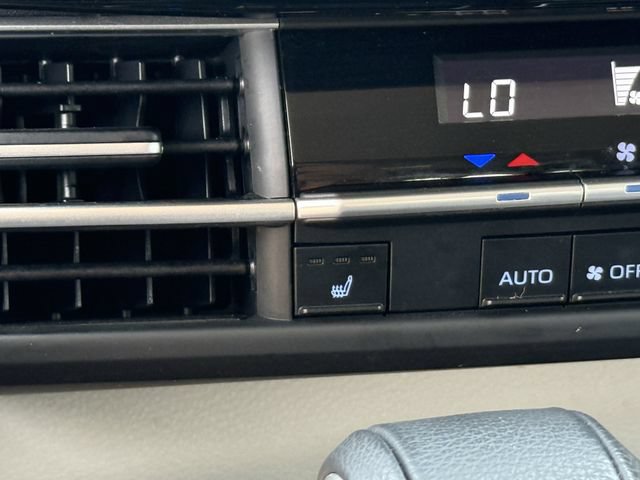 Certified 2024 Toyota Sienna XLE FWD image 22