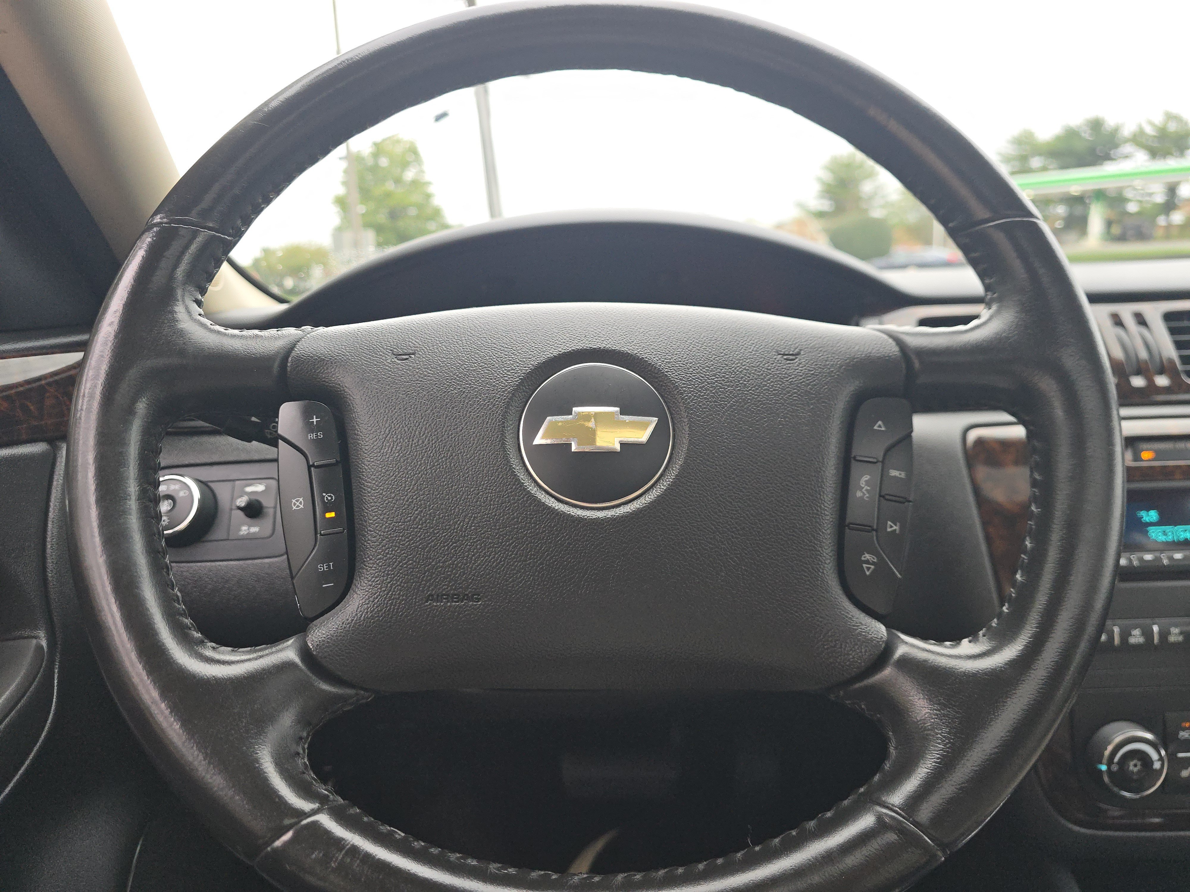 Used 2014 Chevrolet Impala LTZ FWD image 21