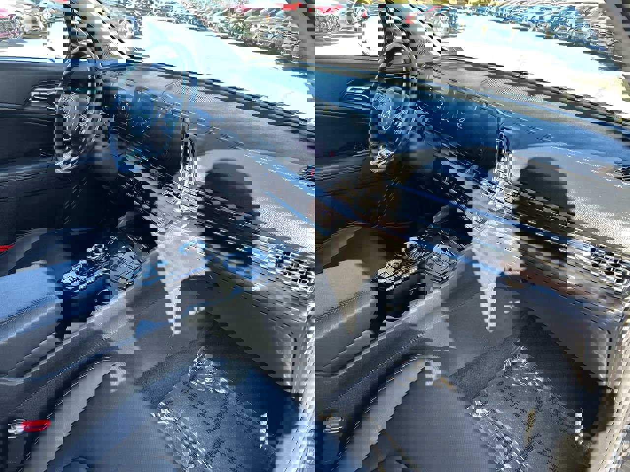 Used 2023 Kia Sportage EX image 15