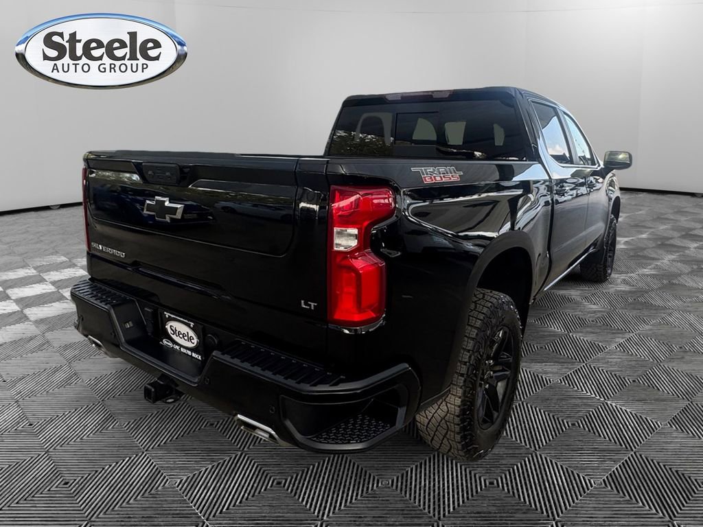 Used 2024 Chevrolet Silverado 1500 LT Trail Boss w/ LT Trail Boss Premium Package image 5