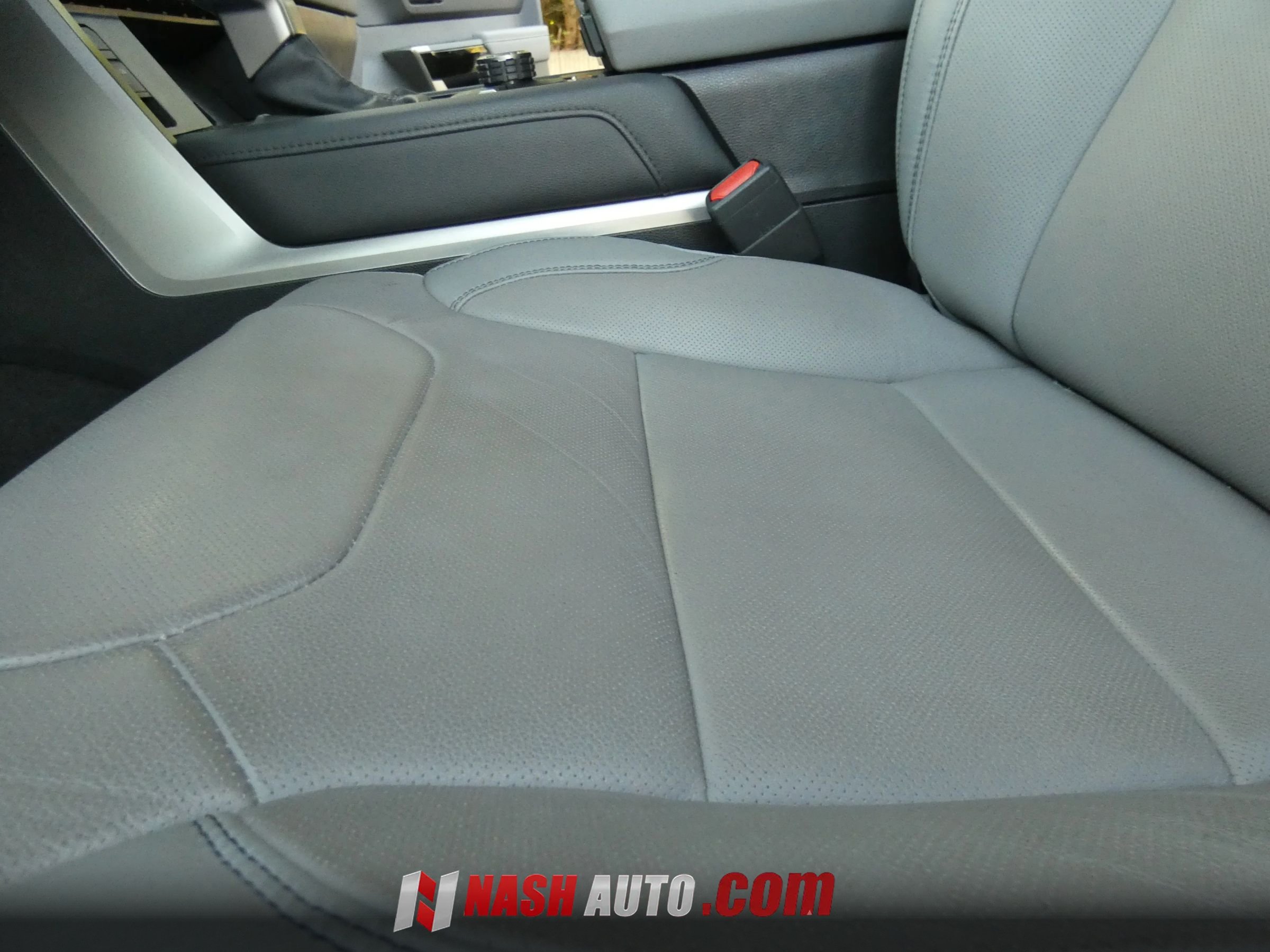 Used 2026 Toyota Tundra Limited AWD/4WD image 55
