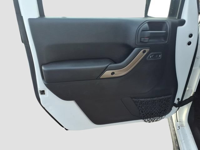 Used 2016 Jeep Wrangler Unlimited Sahara AWD/4WD image 24