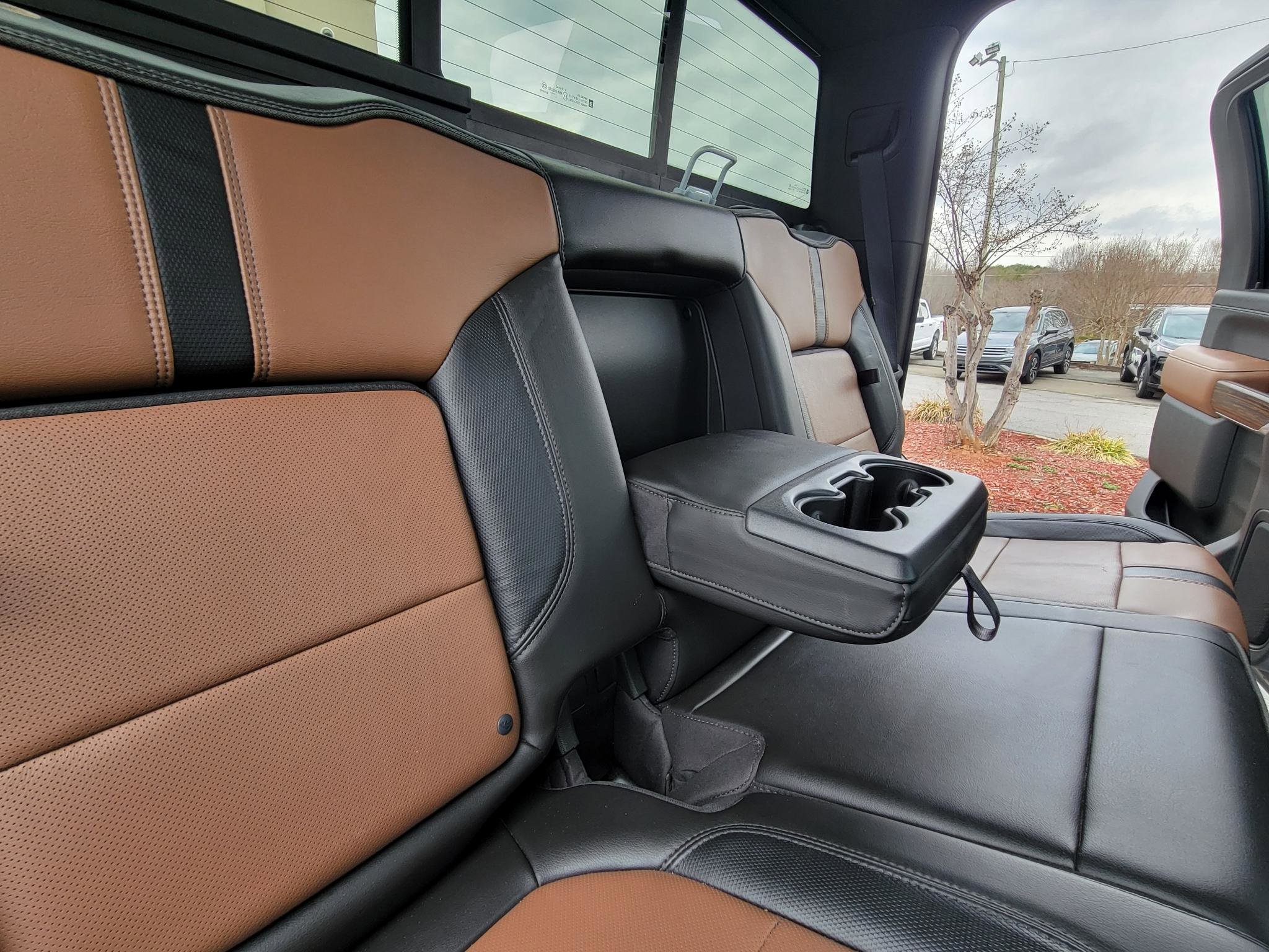 Used 2020 Chevrolet Silverado 3500 High Country image 46