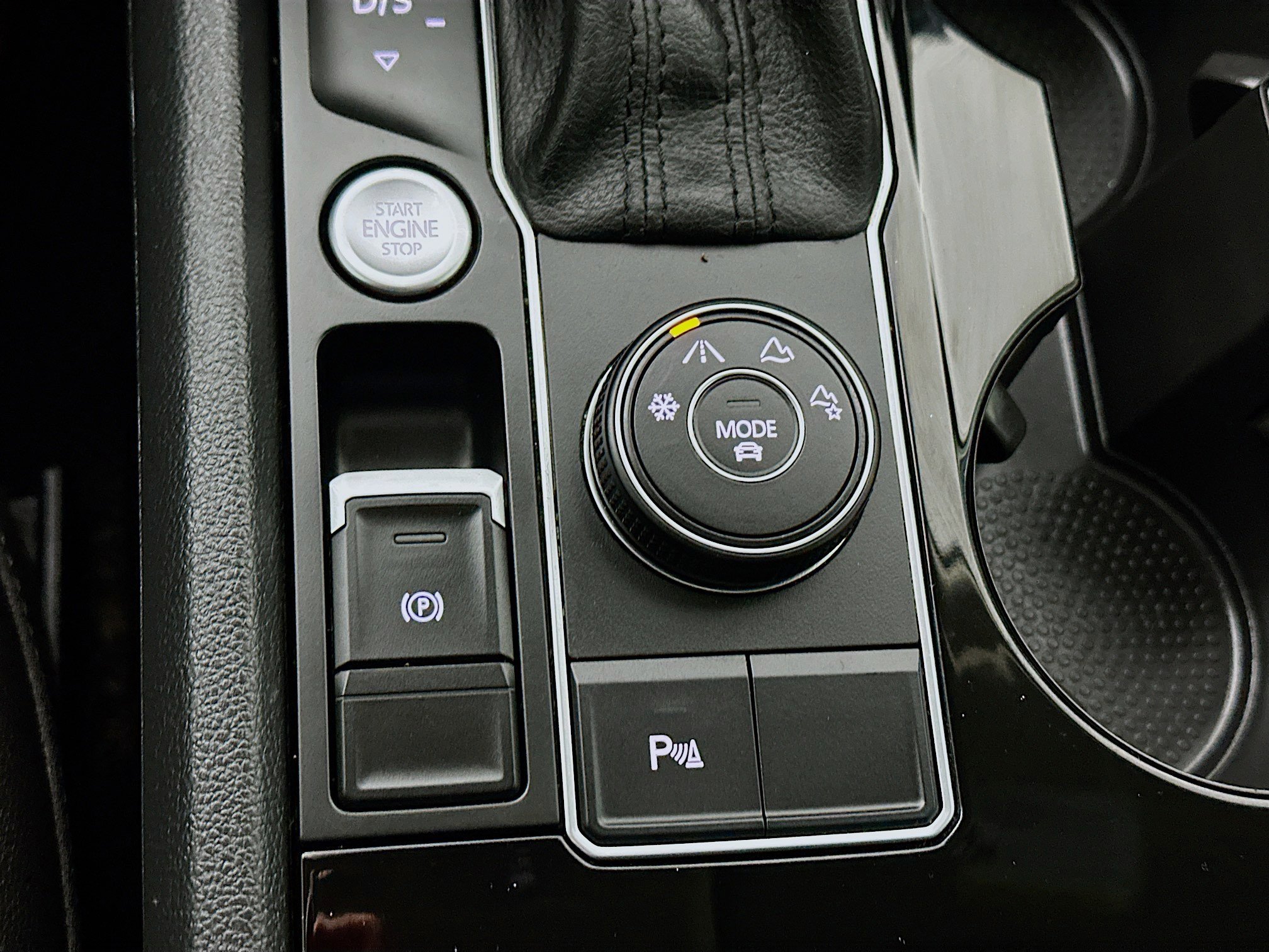 Used 2018 Volkswagen Atlas SEL image 19