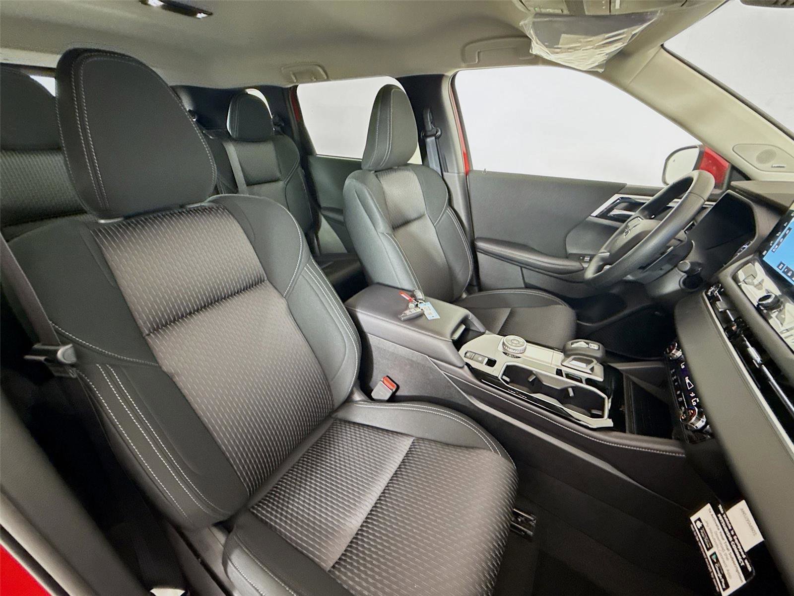 New 2026 Mitsubishi Outlander ES FWD image 20