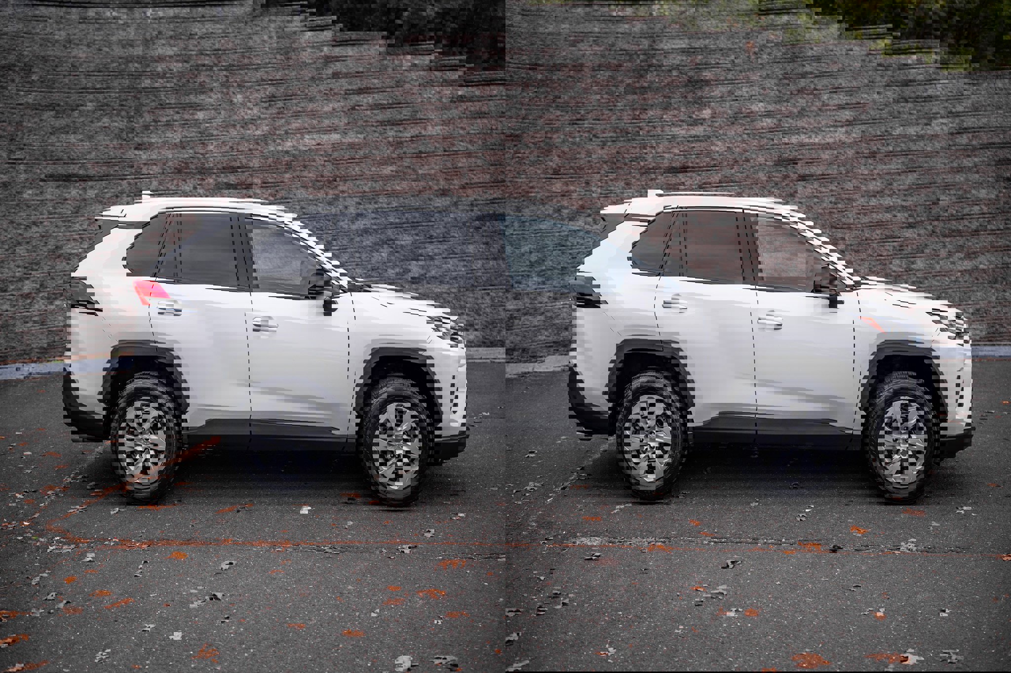 Used 2024 Toyota RAV4 LE image 4