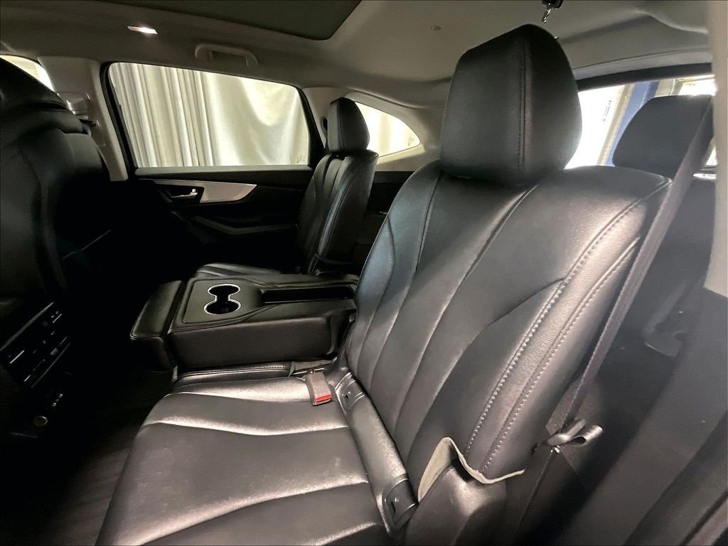 Used 2026 Acura MDX SH-AWD image 15