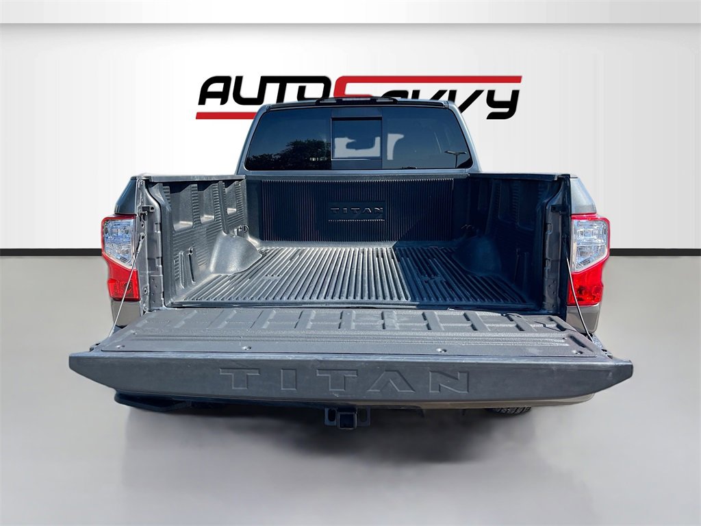 Used 2021 Nissan Titan SV w/ SV Convenience Package image 24