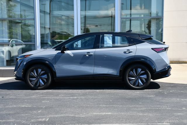 Used 2023 Nissan Ariya AWD/4WD image 11