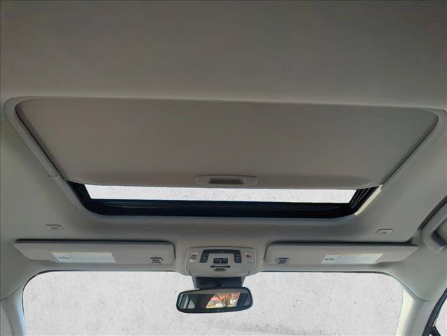 Certified 2025 Toyota Sienna XLE FWD image 26
