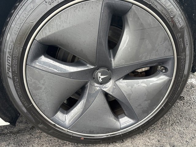 Used 2020 Tesla Model 3 Standard Range Plus image 6