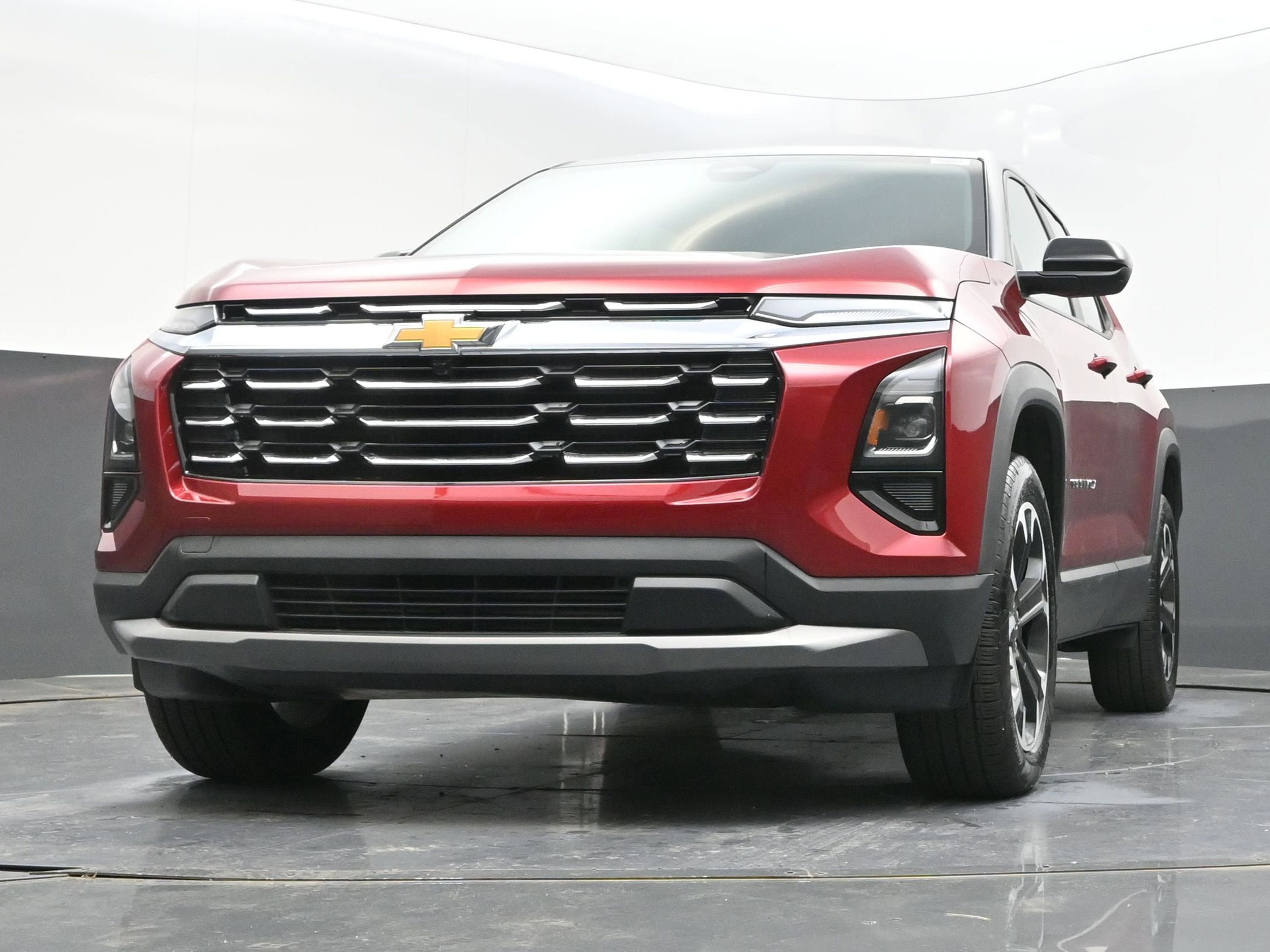 Used 2026 Chevrolet Equinox LT AWD/4WD image 35
