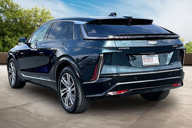 Used 2024 Cadillac Lyriq Luxury w/ LPO, Floor Liner Package AWD/4WD image 4