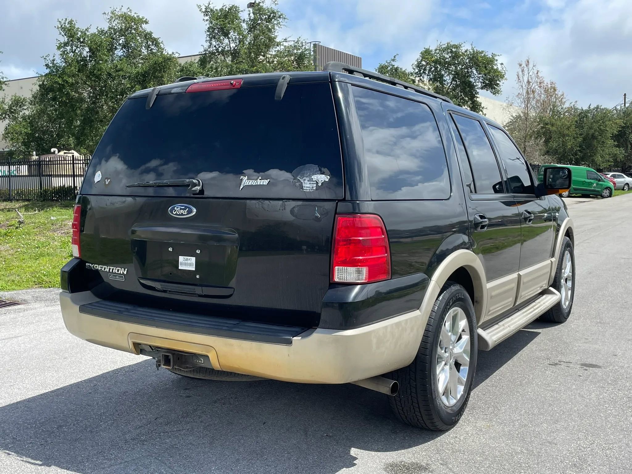 Used 2005 Ford Expedition Eddie Bauer image 7
