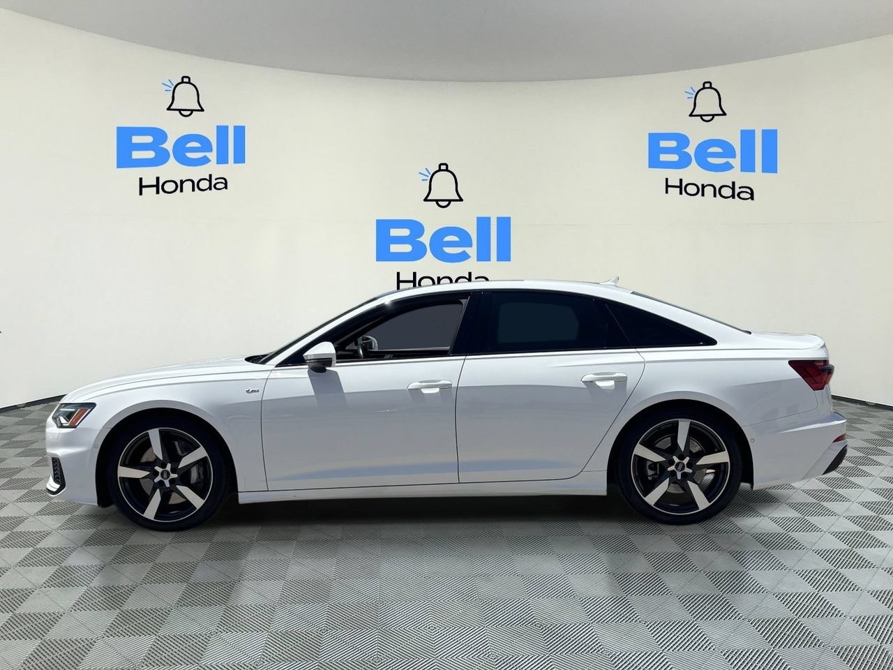 Used 2021 Audi A6 Premium Plus w/ Premium Plus Package AWD/4WD image 2