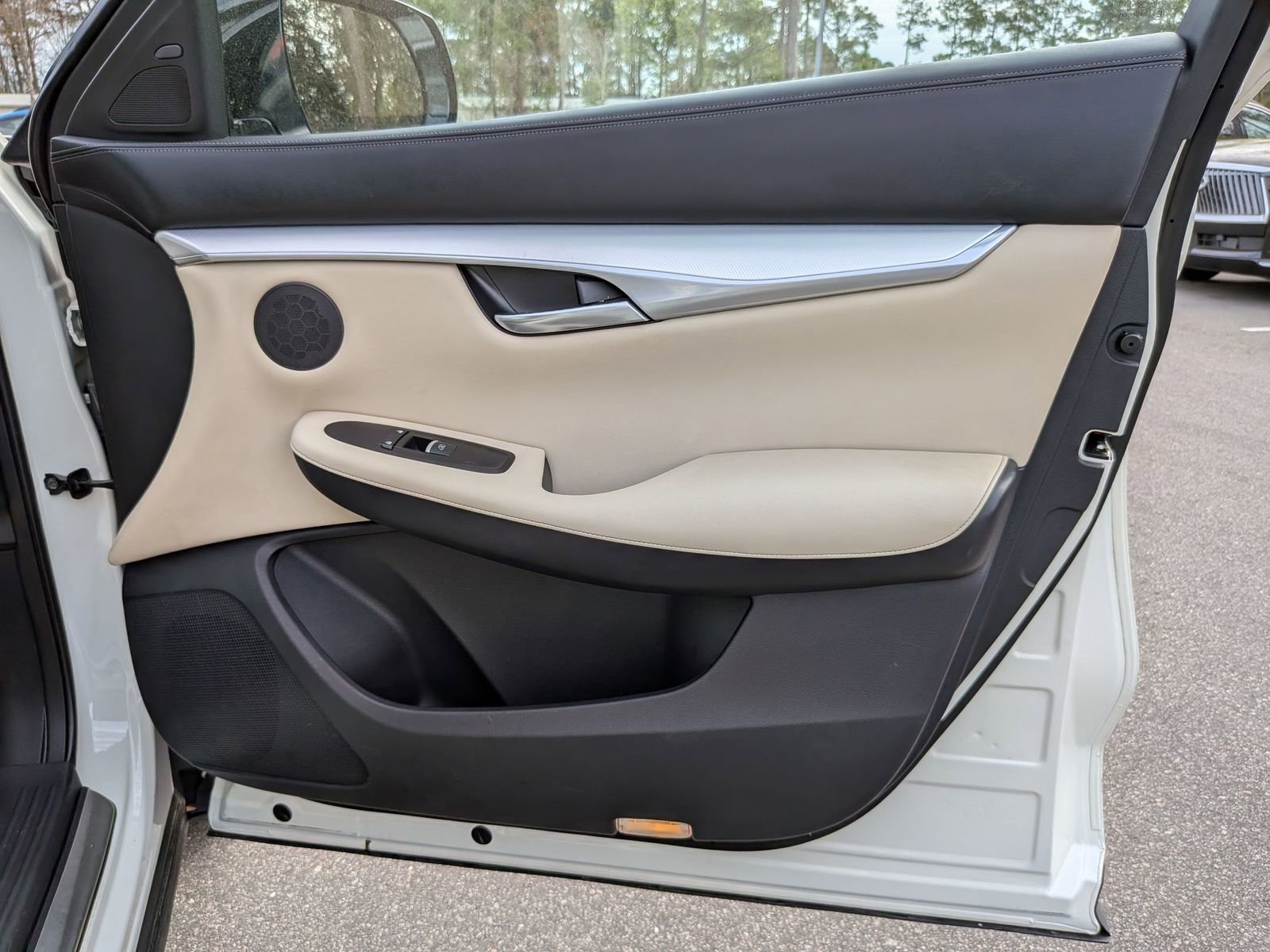 Used 2019 INFINITI QX50 Essential w/ Premium Heat Package image 38