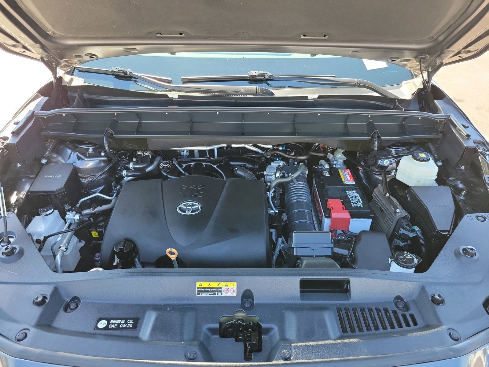 Used 2021 Toyota Highlander XLE image 32