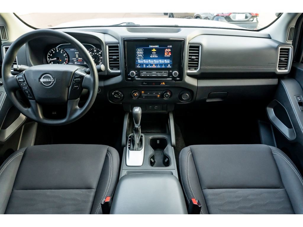 Used 2023 Nissan Frontier SV image 17