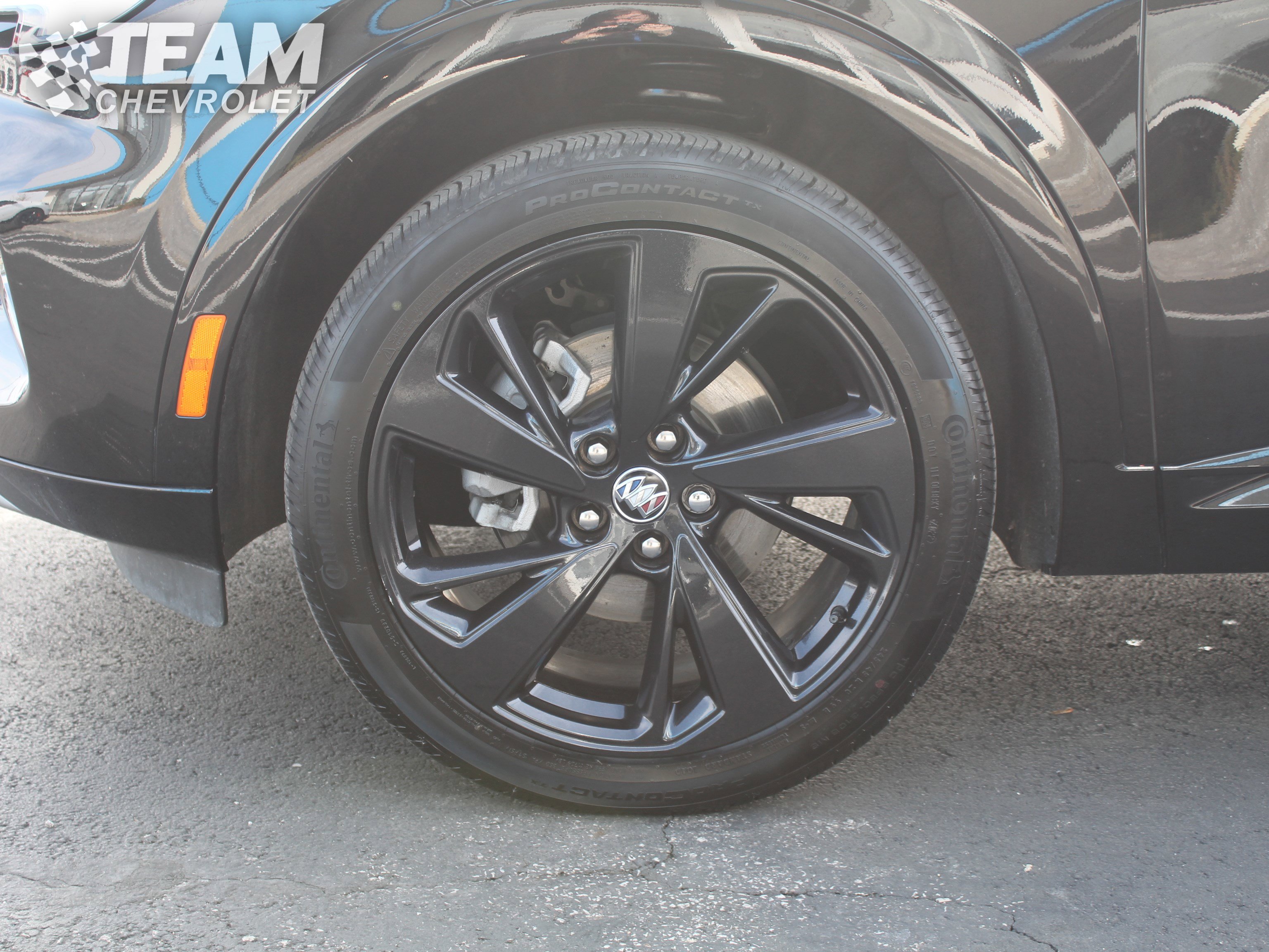 Certified 2023 Buick Envision Preferred w/ Sport Touring Package image 30