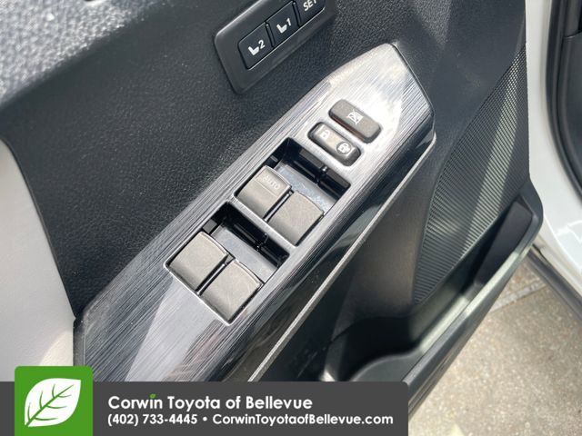 Used 2017 Toyota RAV4 Limited AWD/4WD image 11