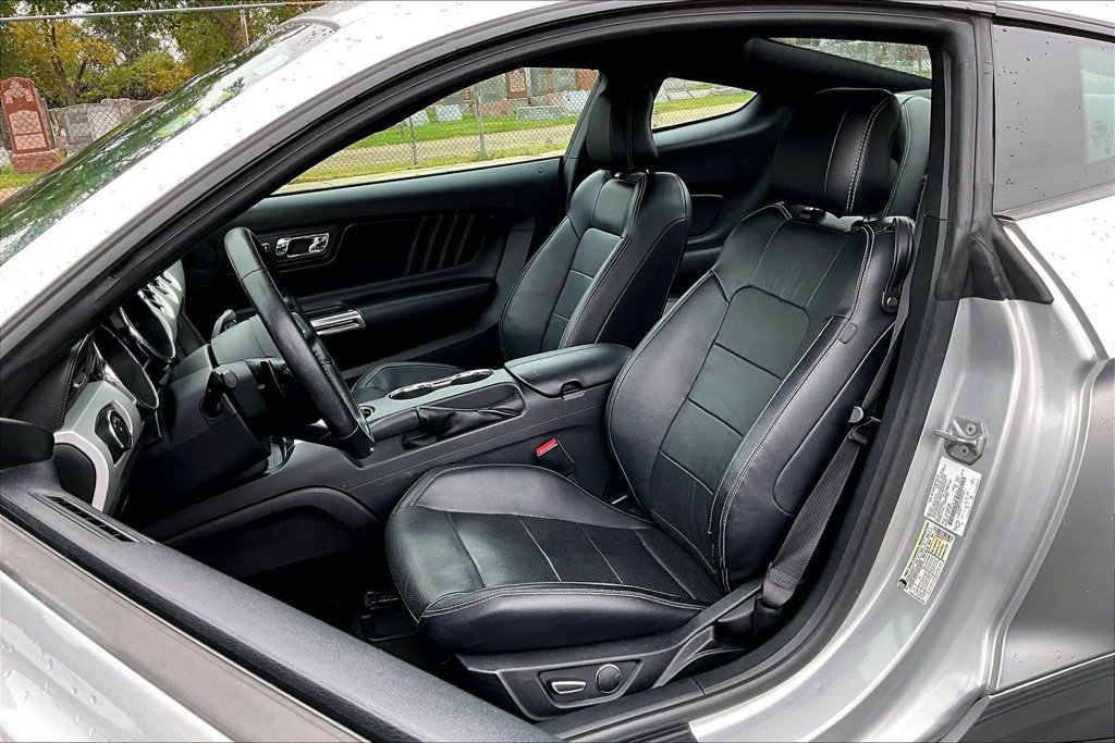 Used 2016 Ford Mustang Premium w/ Equipment Group 201A RWD image 22