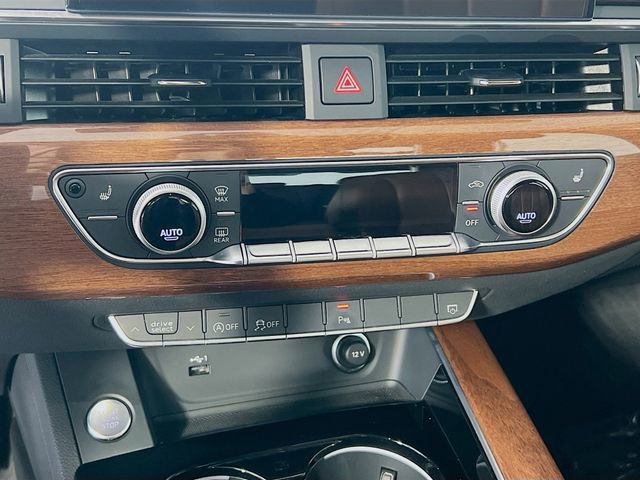 Used 2023 Audi A4 2.0T Premium w/ Convenience Package image 22