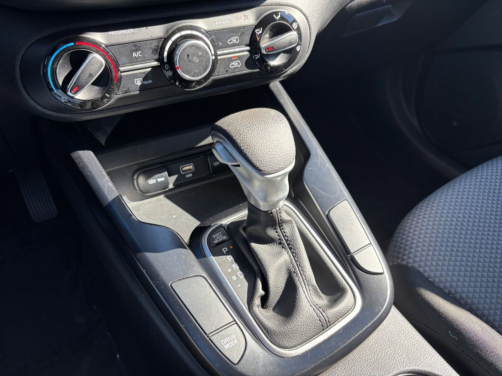 Used 2025 Kia Soul LX w/ LX Technology Package image 40