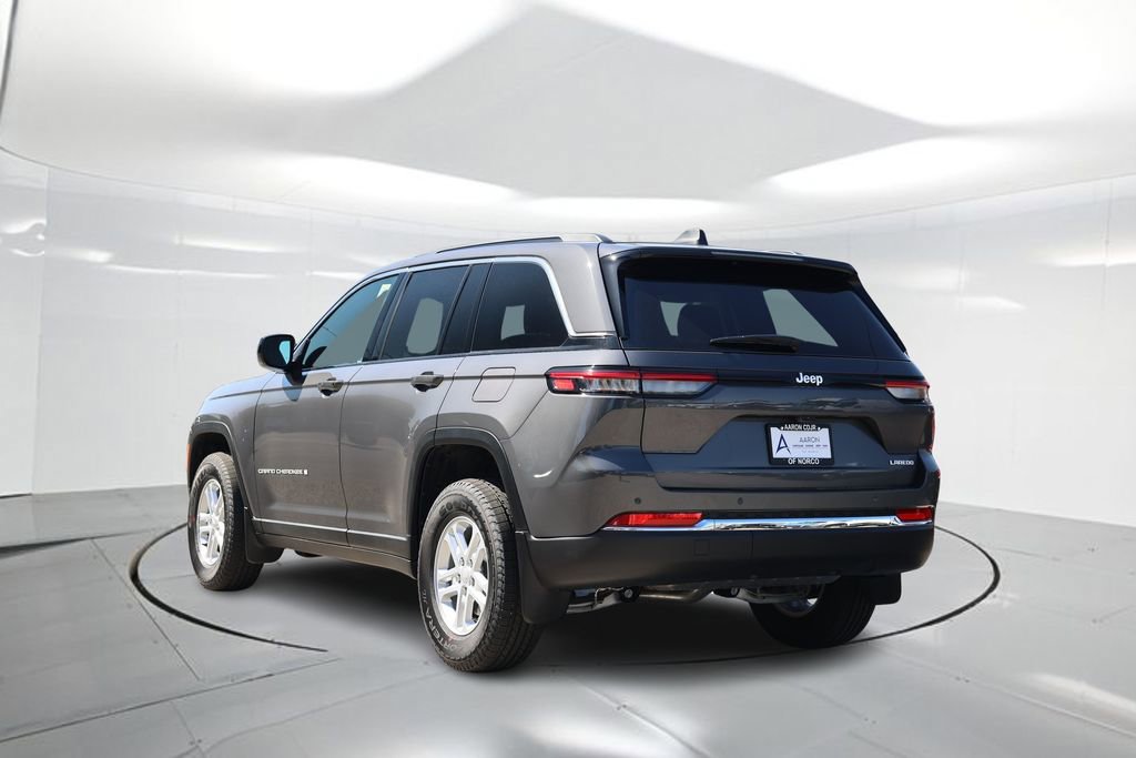 New 2025 Jeep Grand Cherokee Laredo w/ MOPAR Finishing Package image 2