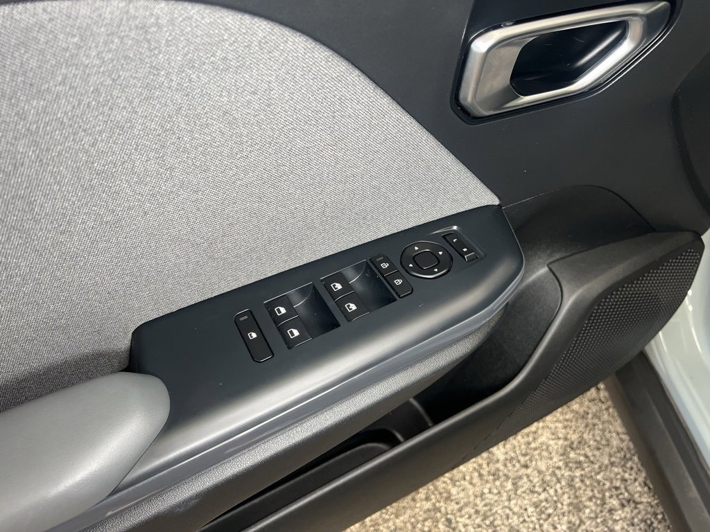 Used 2025 Kia K4 EX image 15