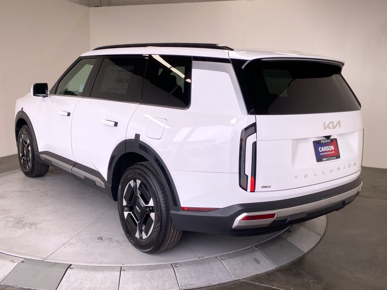 New 2027 Kia Telluride EX w/ Towing Package FWD image 3