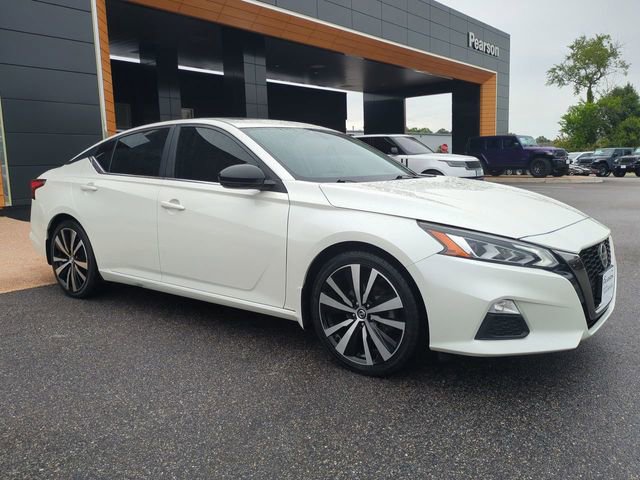 Used 2019 Nissan Altima 2.5 SR w/ SR Premium Package FWD image 2