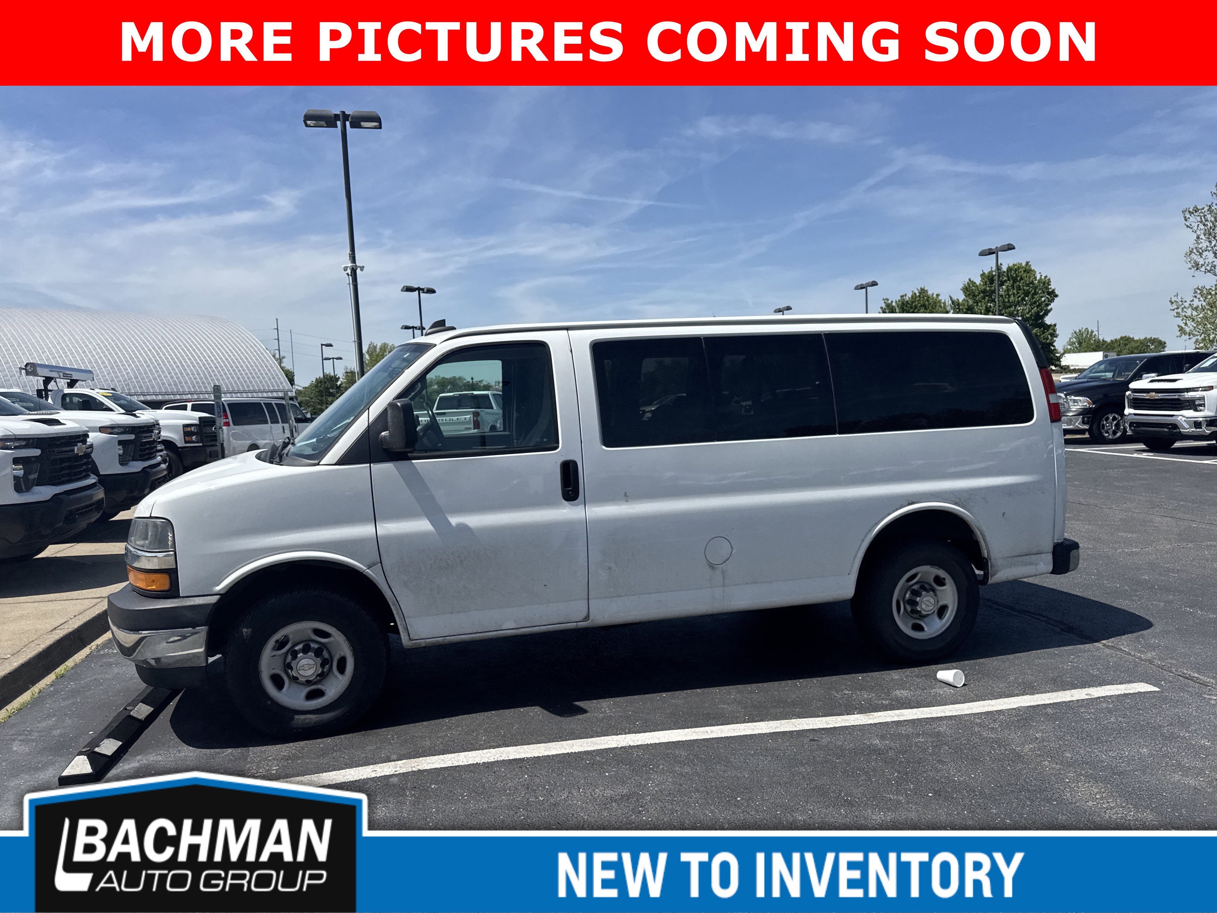 Used 2022 Chevrolet Express 2500 LT RWD image 10