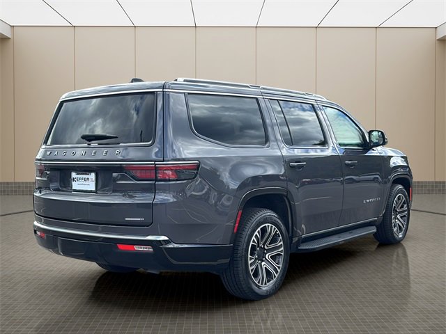 Used 2024 Jeep Wagoneer Series II w/ Flexible Seating Group image 5