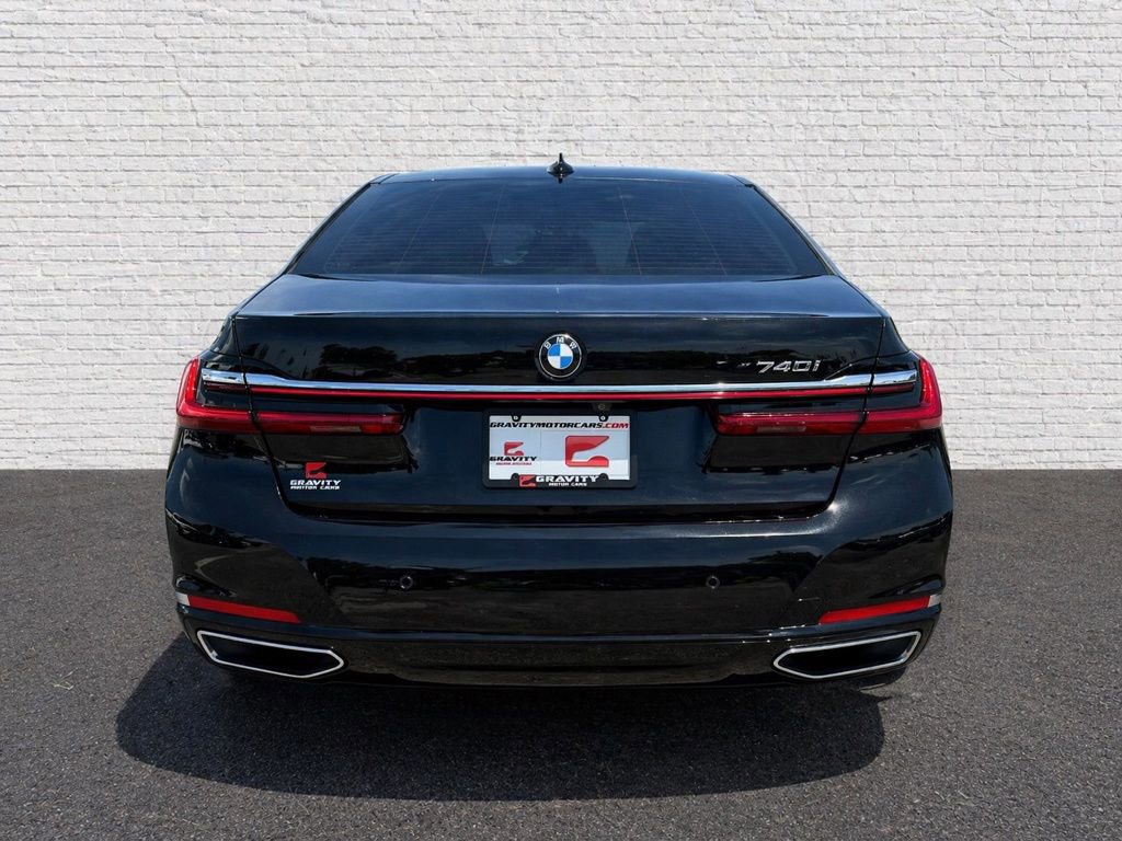Used 2021 BMW 740i w/ Premium Package RWD image 5