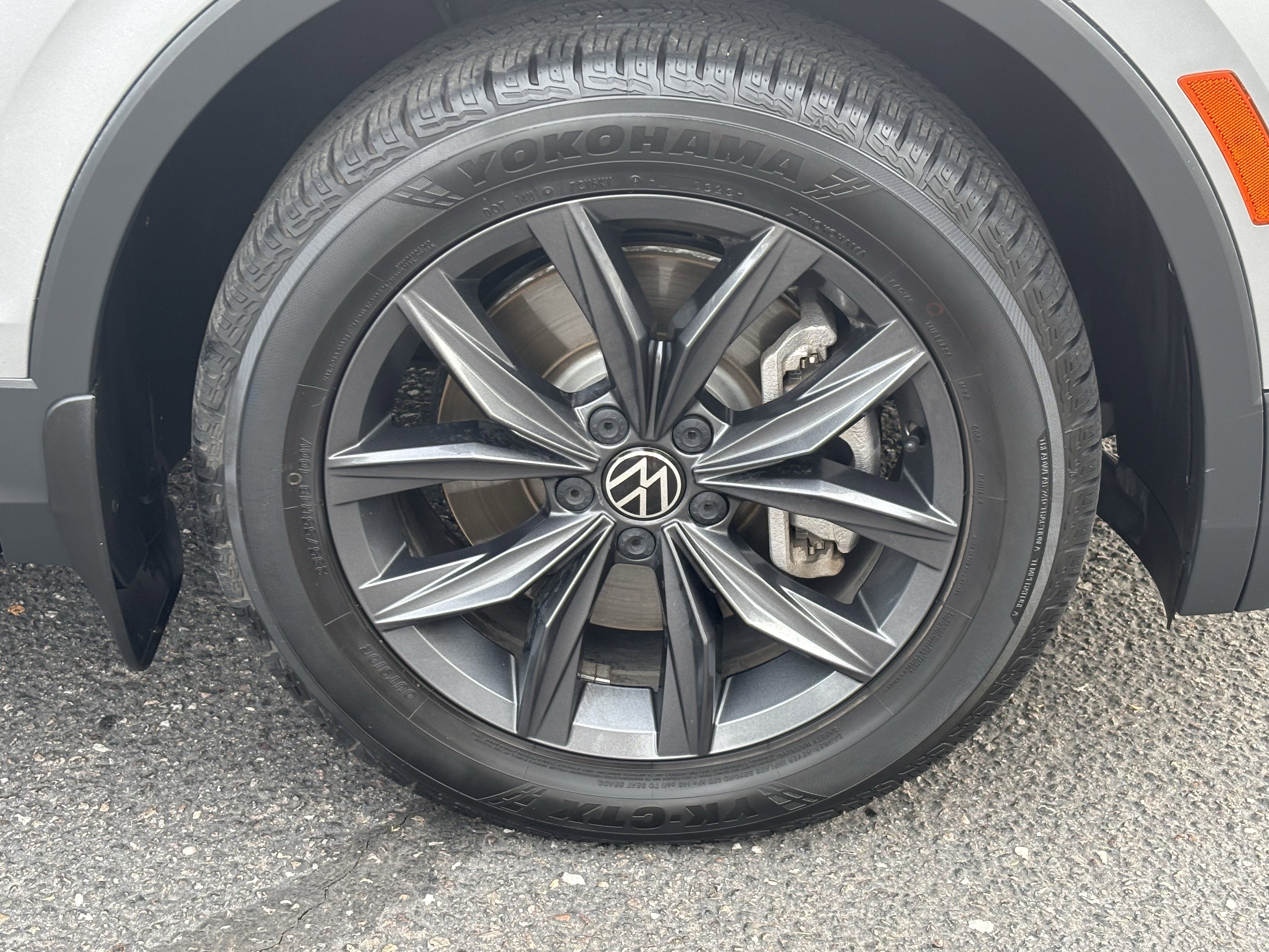 Used 2022 Volkswagen Tiguan SE image 7