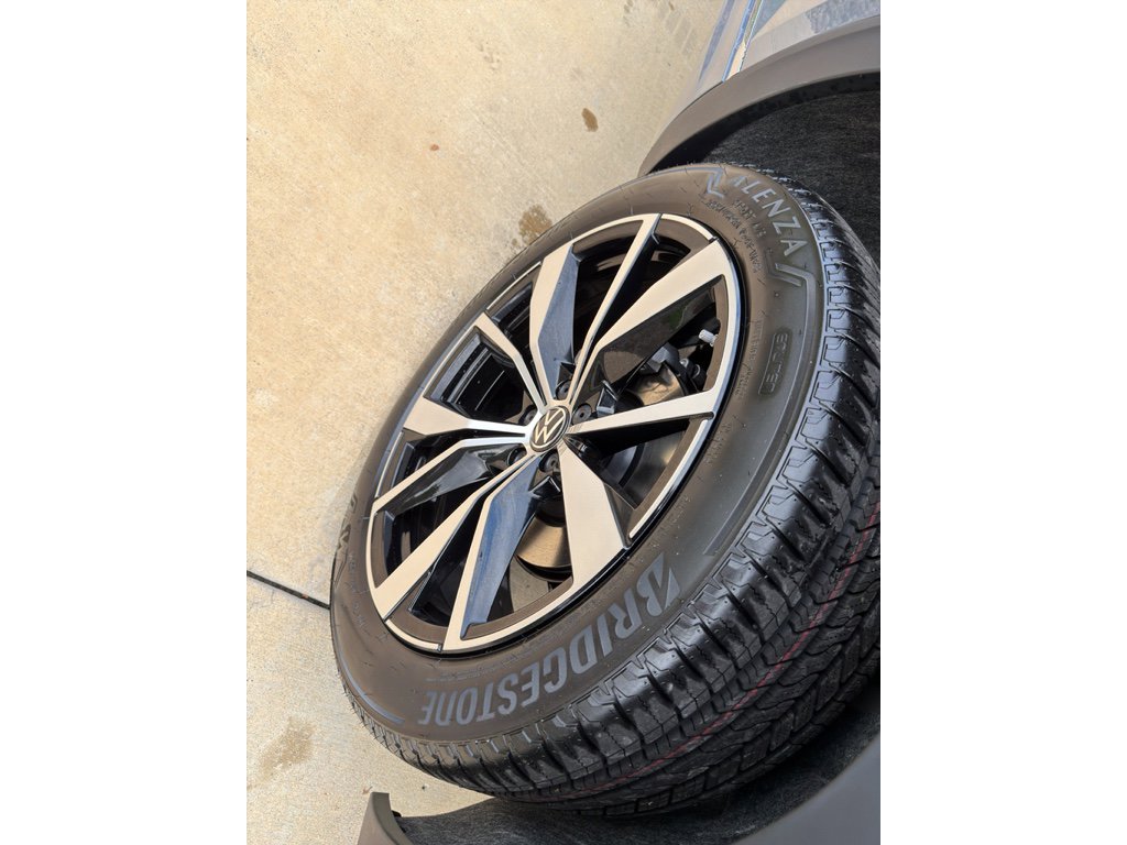 New 2026 Volkswagen Atlas SEL Premium R-Line image 10