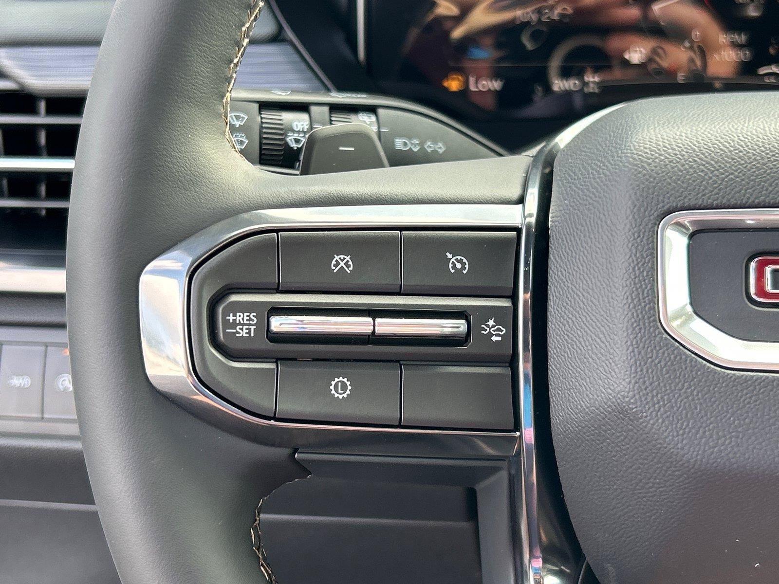 New 2026 GMC Acadia AT4 w/ Luxury Package AWD/4WD image 31