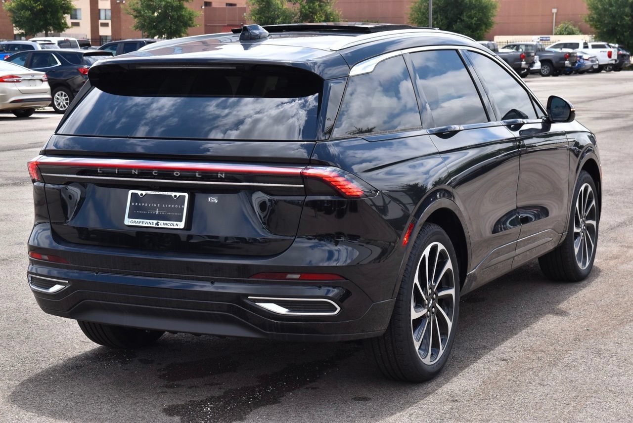 New 2026 Lincoln Nautilus Black Label AWD/4WD image 14